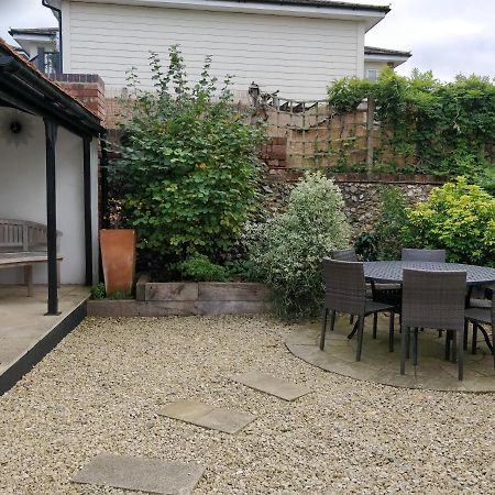Henry VIII Cottage In The Heart Of Henley Экстерьер фото