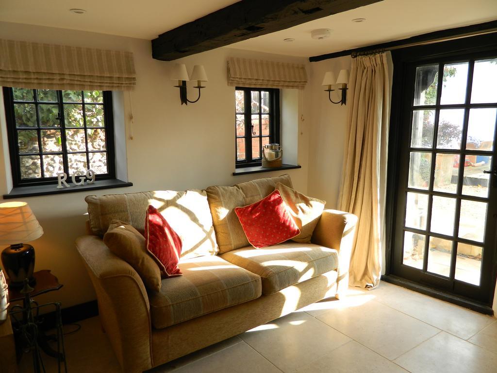 Henry VIII Cottage In The Heart Of Henley Экстерьер фото